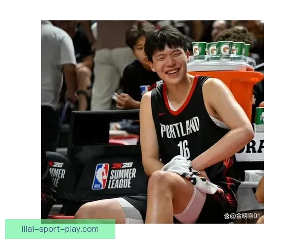 杨瀚森因伤缺席 开拓者拒森林狼18分逆转 格兰特26分助力制胜5分